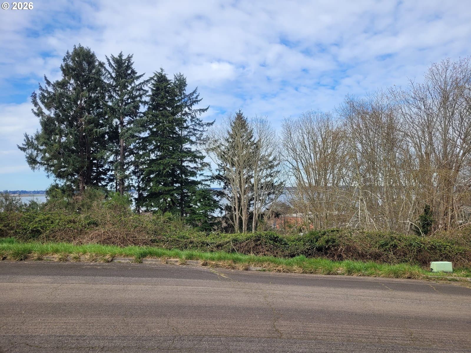 Listing photo 1 of 5