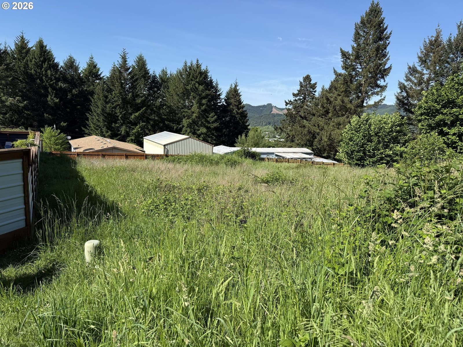 Listing photo 1 of 3