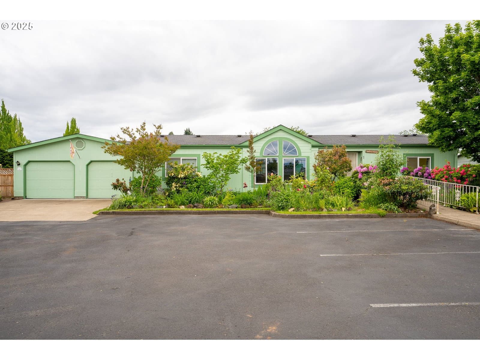 Primary listing photo, 4055 ROYAL AVE #69, Eugene, OR, 97402