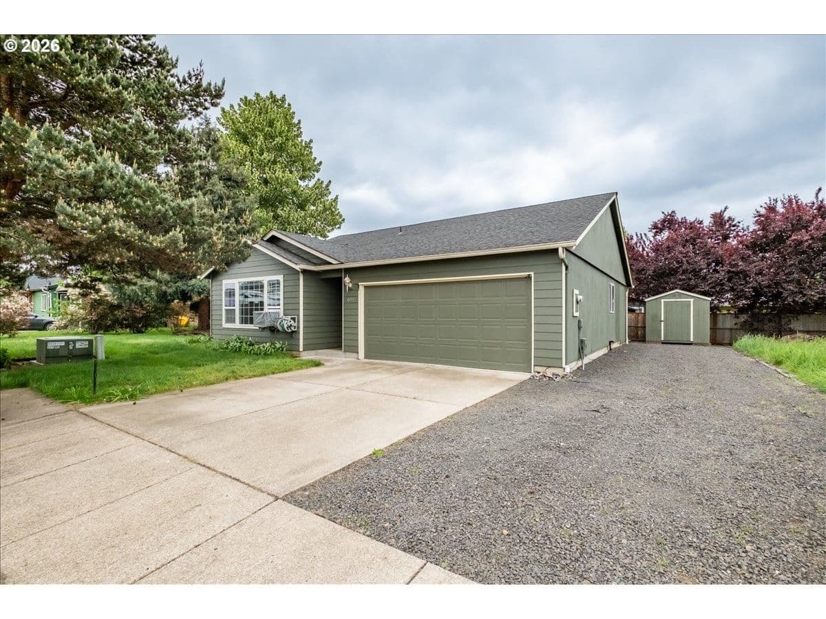 Listing photo 1 of 6