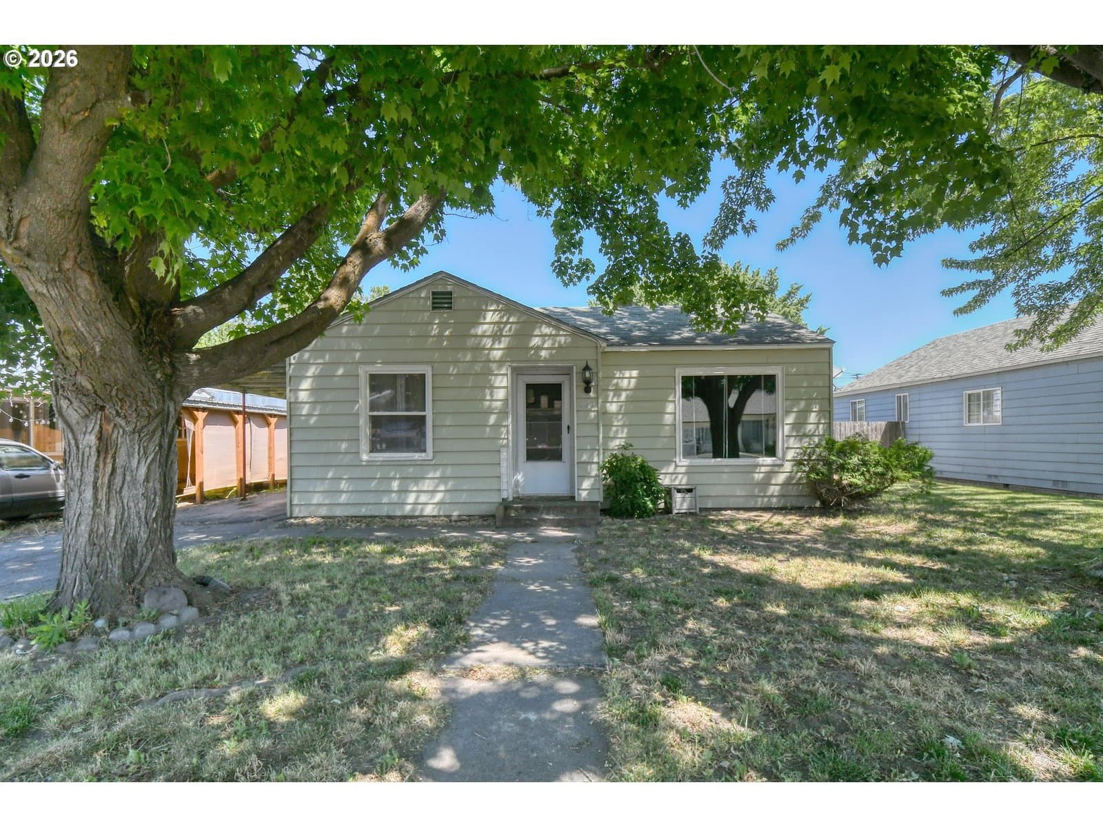 Listing photo 1 of 6