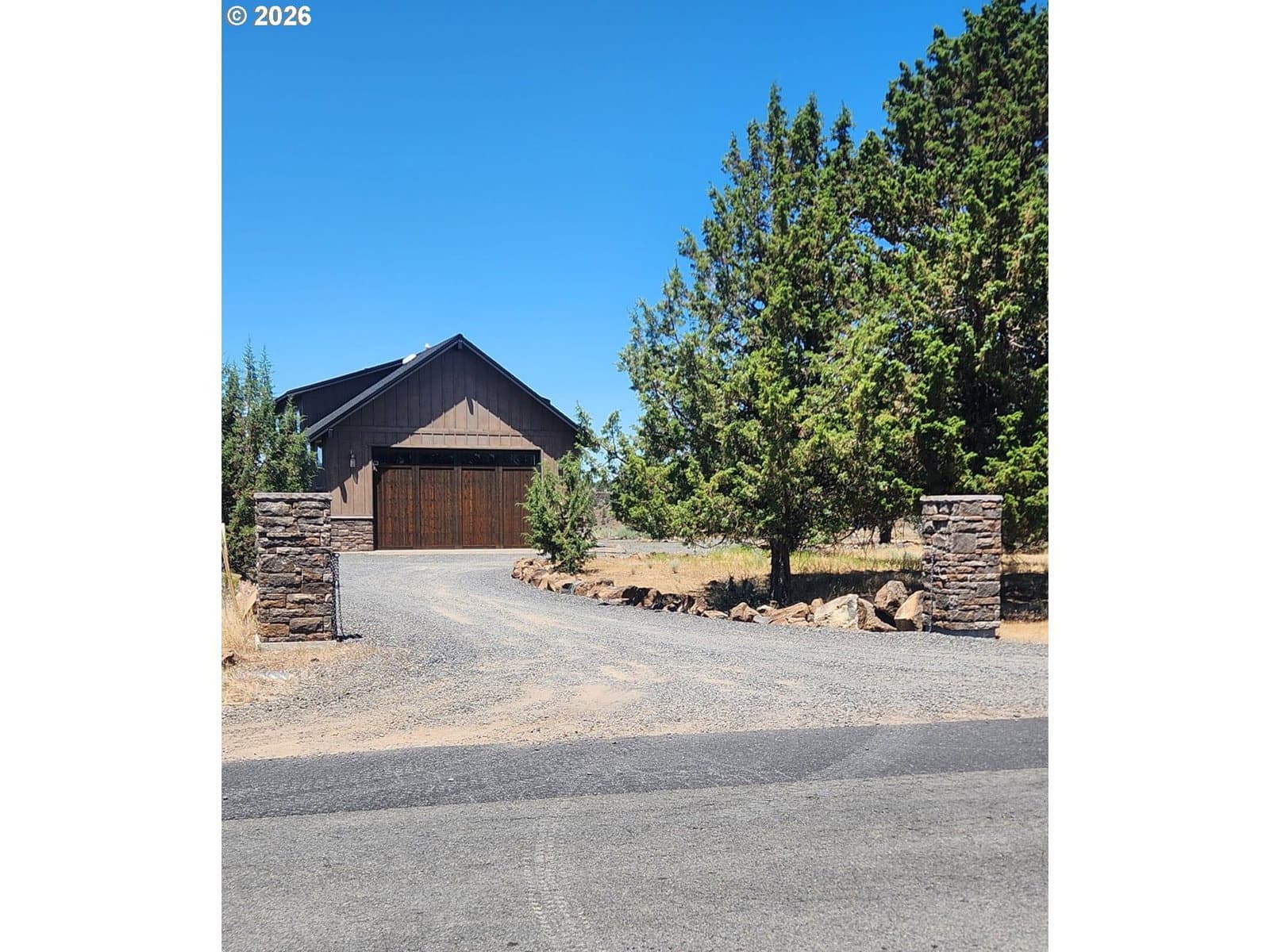 Listing photo 1 of 6