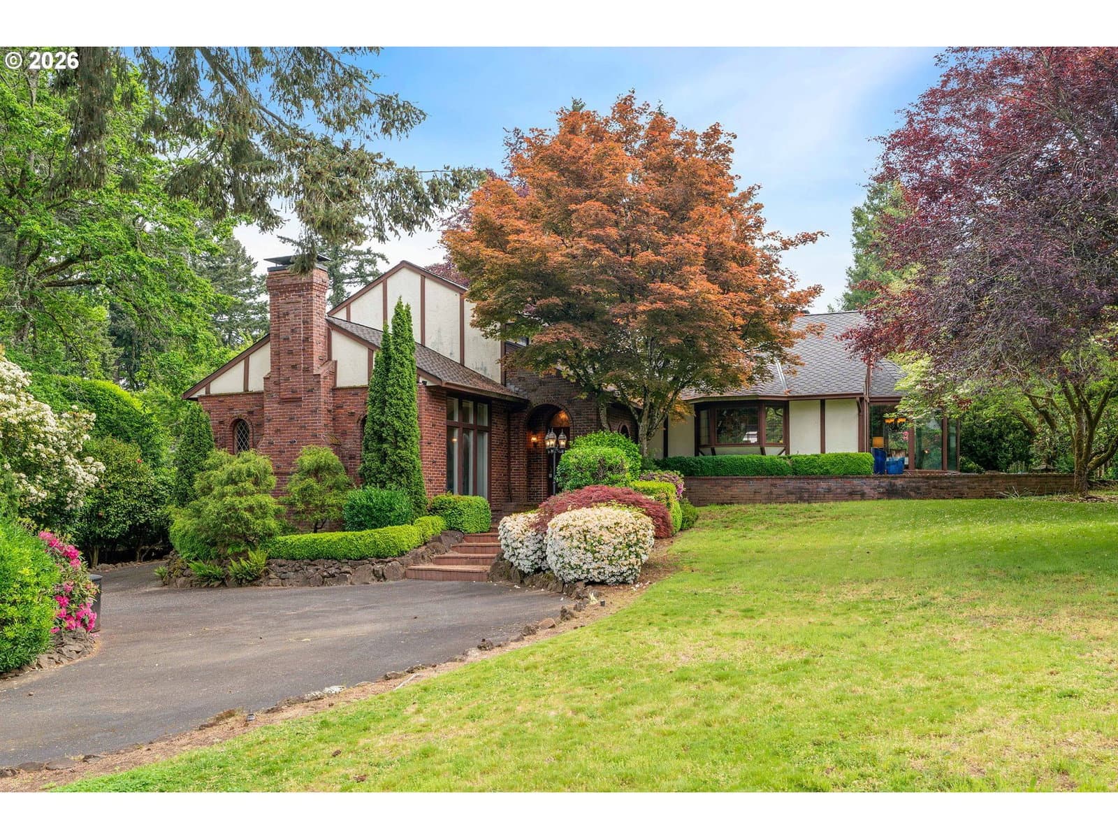 Listing photo 1 of 6