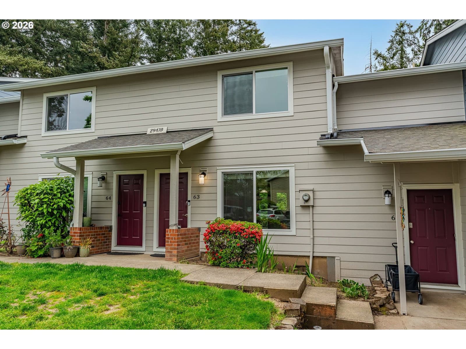 Listing photo 1 of 6