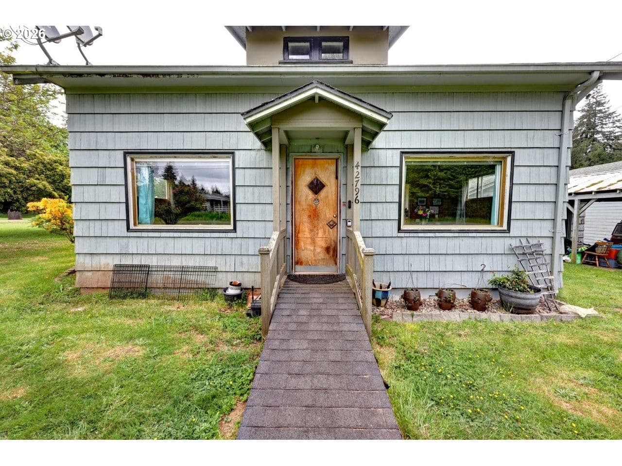 Listing photo 1 of 6
