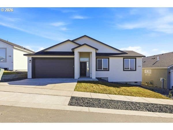 Primary listing photo, 1778 NE 9th PL, Hermiston, OR, 97838