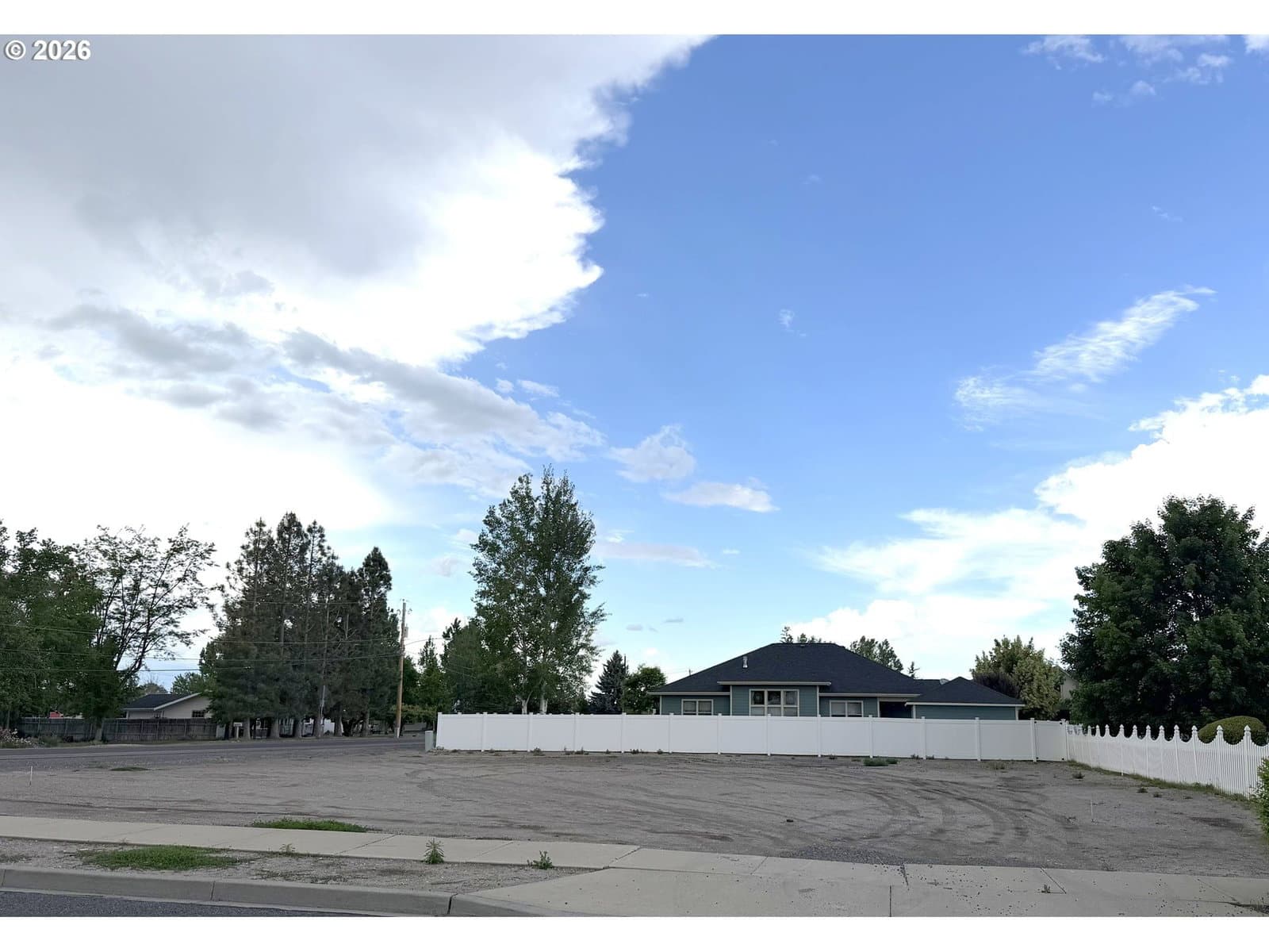 Primary listing photo, 1190 F ST, Baker City, OR, 97814