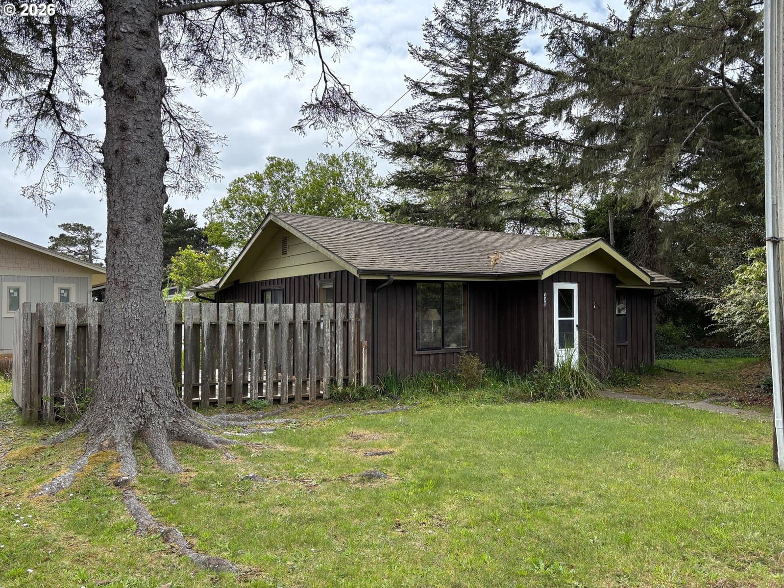 Listing photo 1 of 6