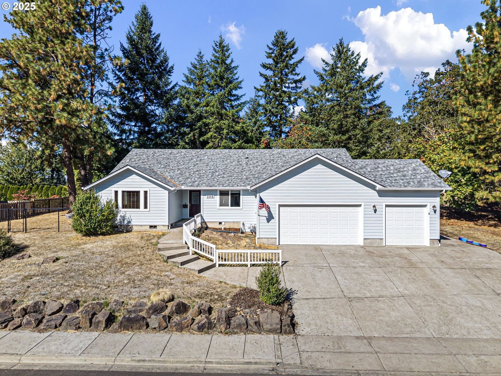 Primary listing photo, 305 SCHOOL AVE, Brownsville, OR, 97327