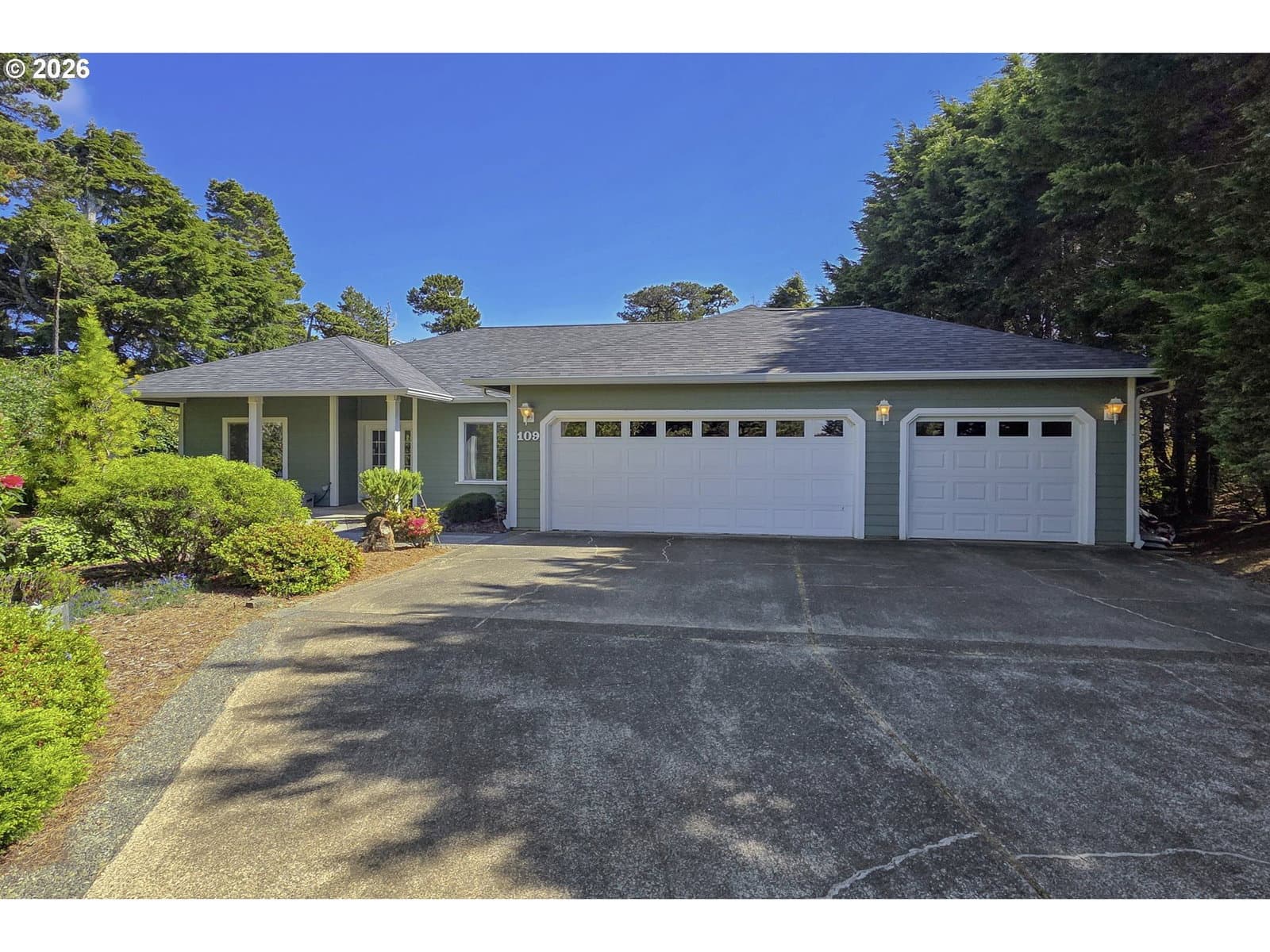 Primary listing photo, 109 OCEAN VIEW CT, Florence, OR, 97439