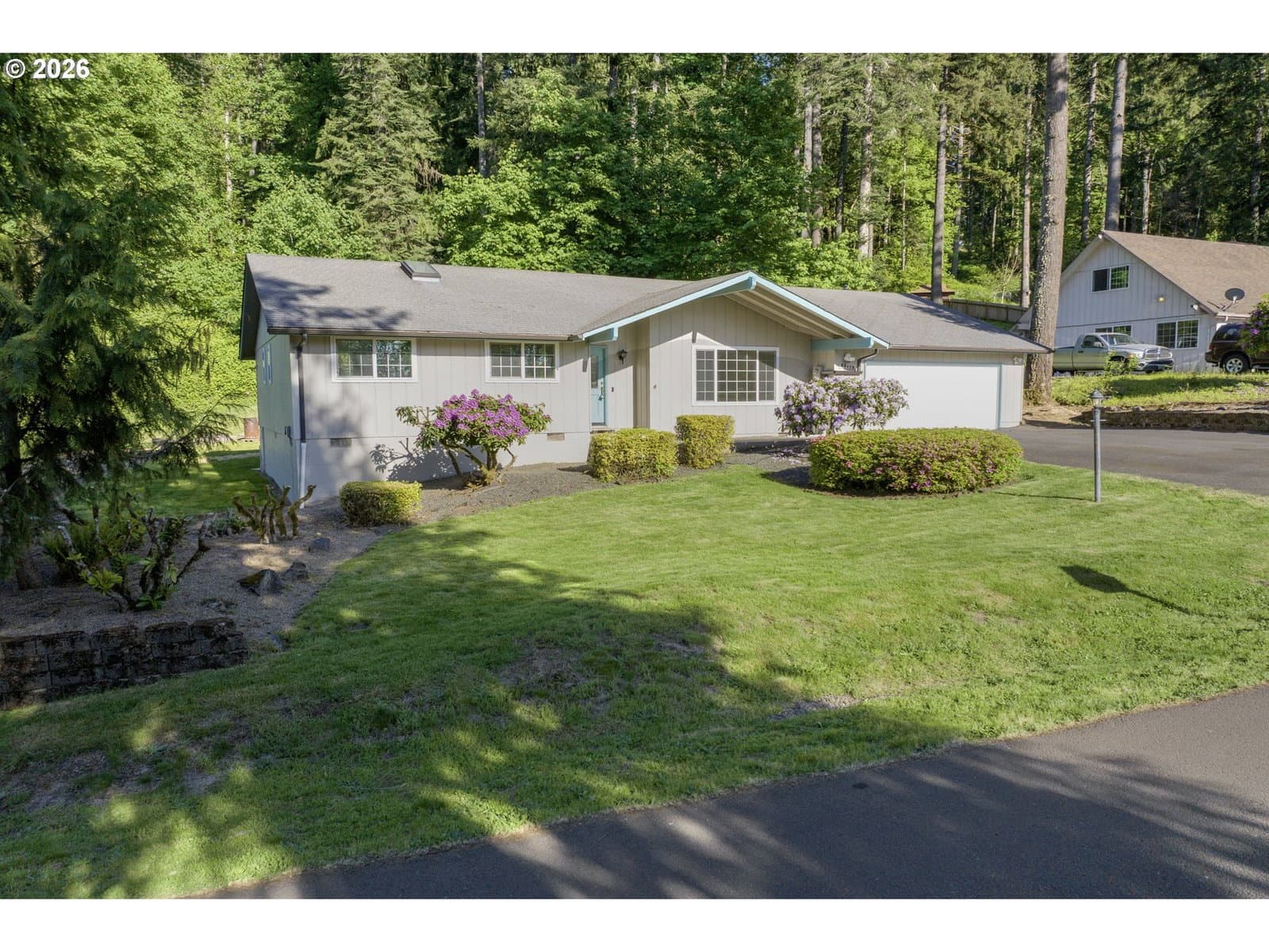 Listing photo 1 of 6