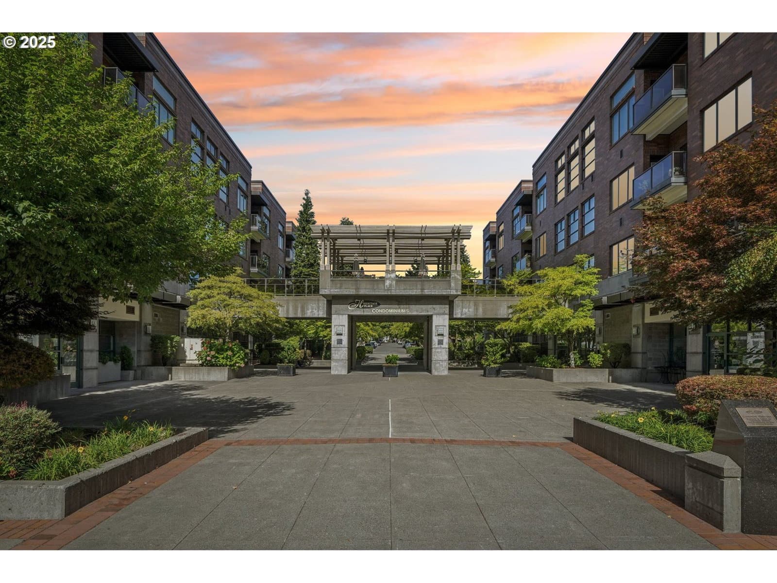 Primary listing photo, 300 W 8TH ST #206, Vancouver, WA, 98660