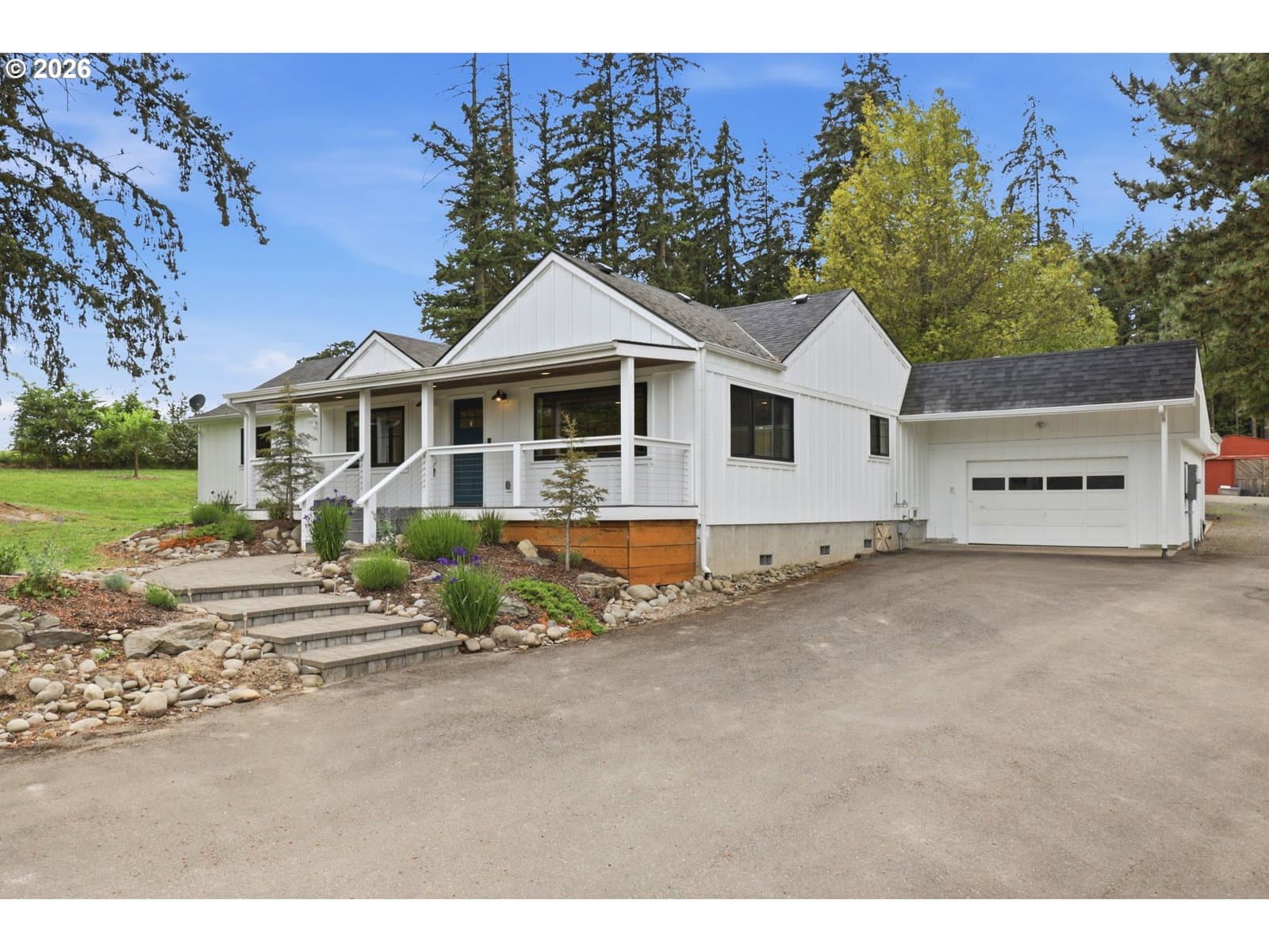 Listing photo 1 of 6