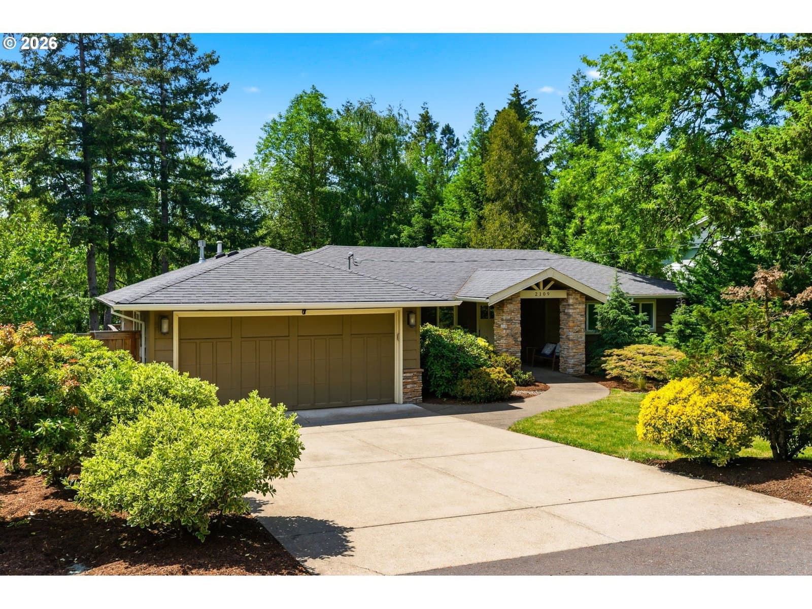 Primary listing photo, 2109 WEMBLEY PARK RD, Lake Oswego, OR, 97034