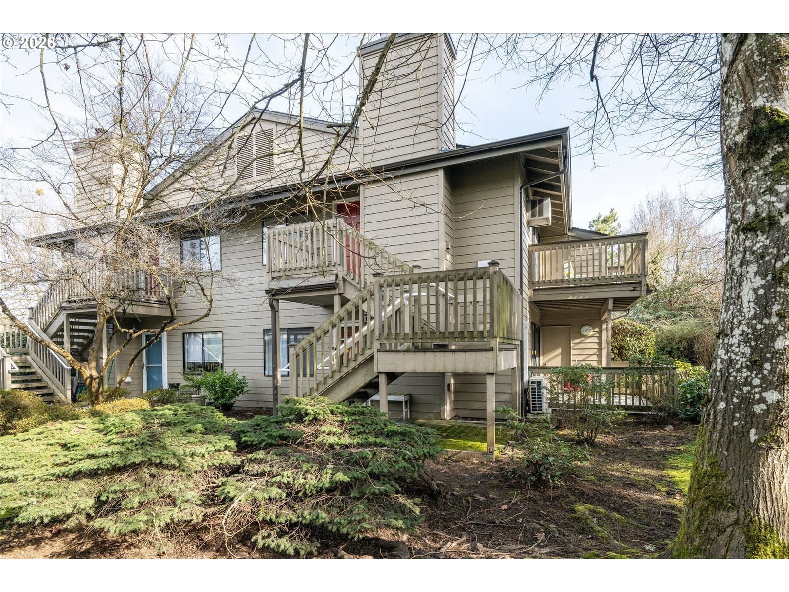 Primary listing photo, 1927 LAKE ISLE DR, Eugene, OR, 97401