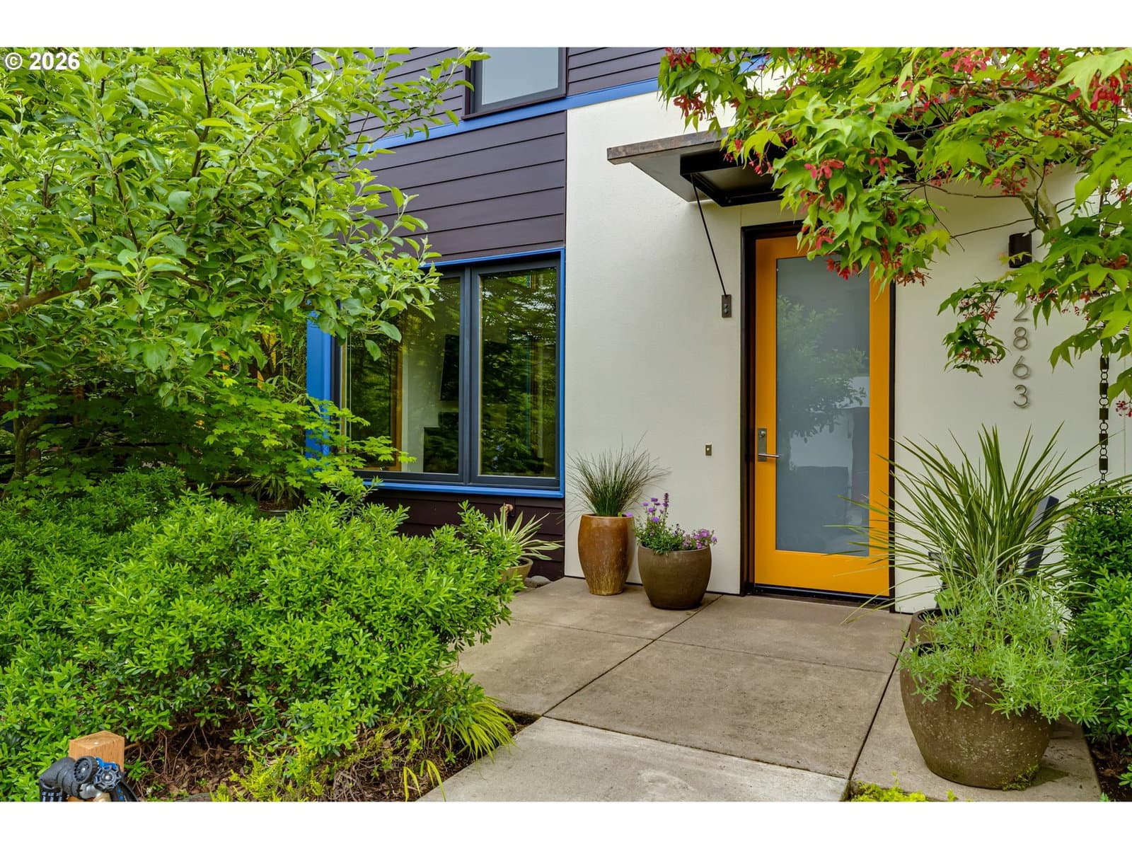 Listing photo 1 of 6
