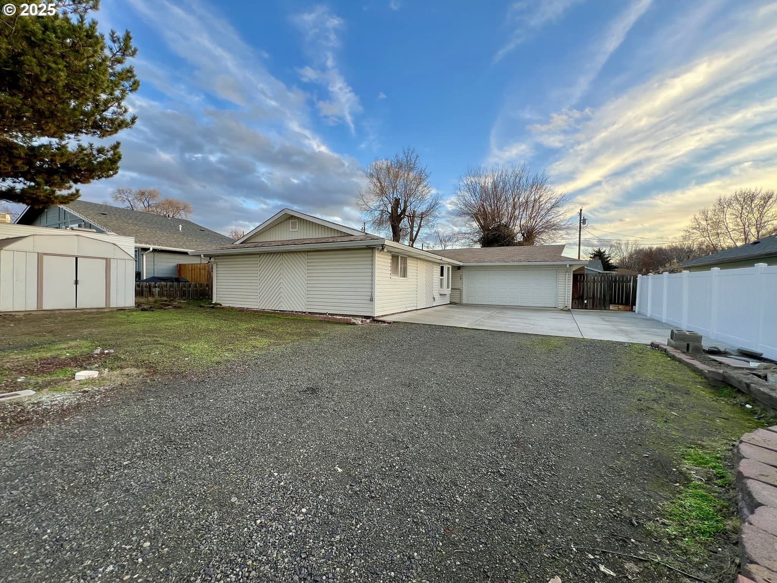 Primary listing photo, 885 W Duane AVE, Hermiston, OR, 97838
