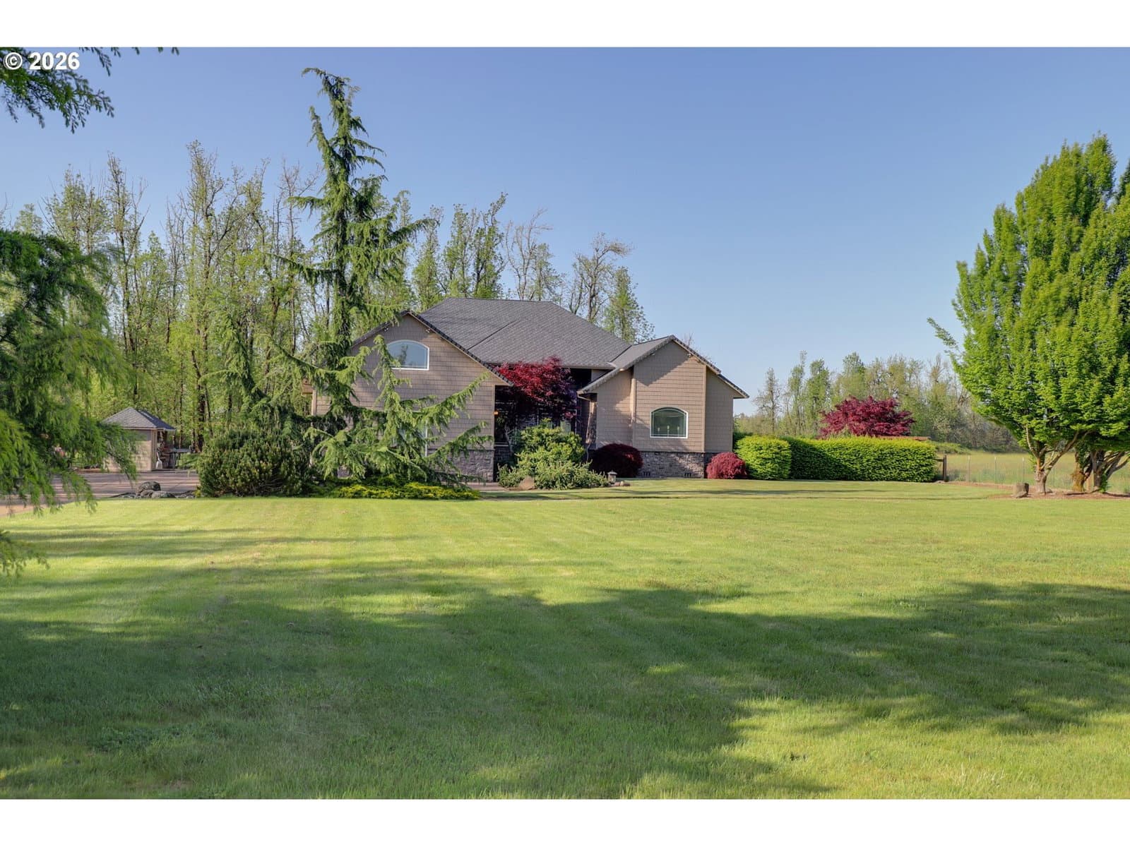 Listing photo 1 of 6
