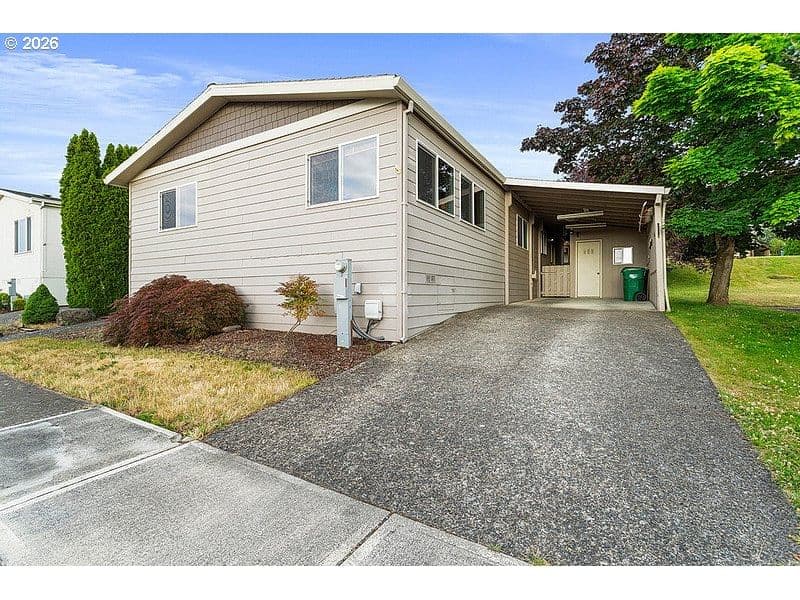 Listing photo 1 of 6