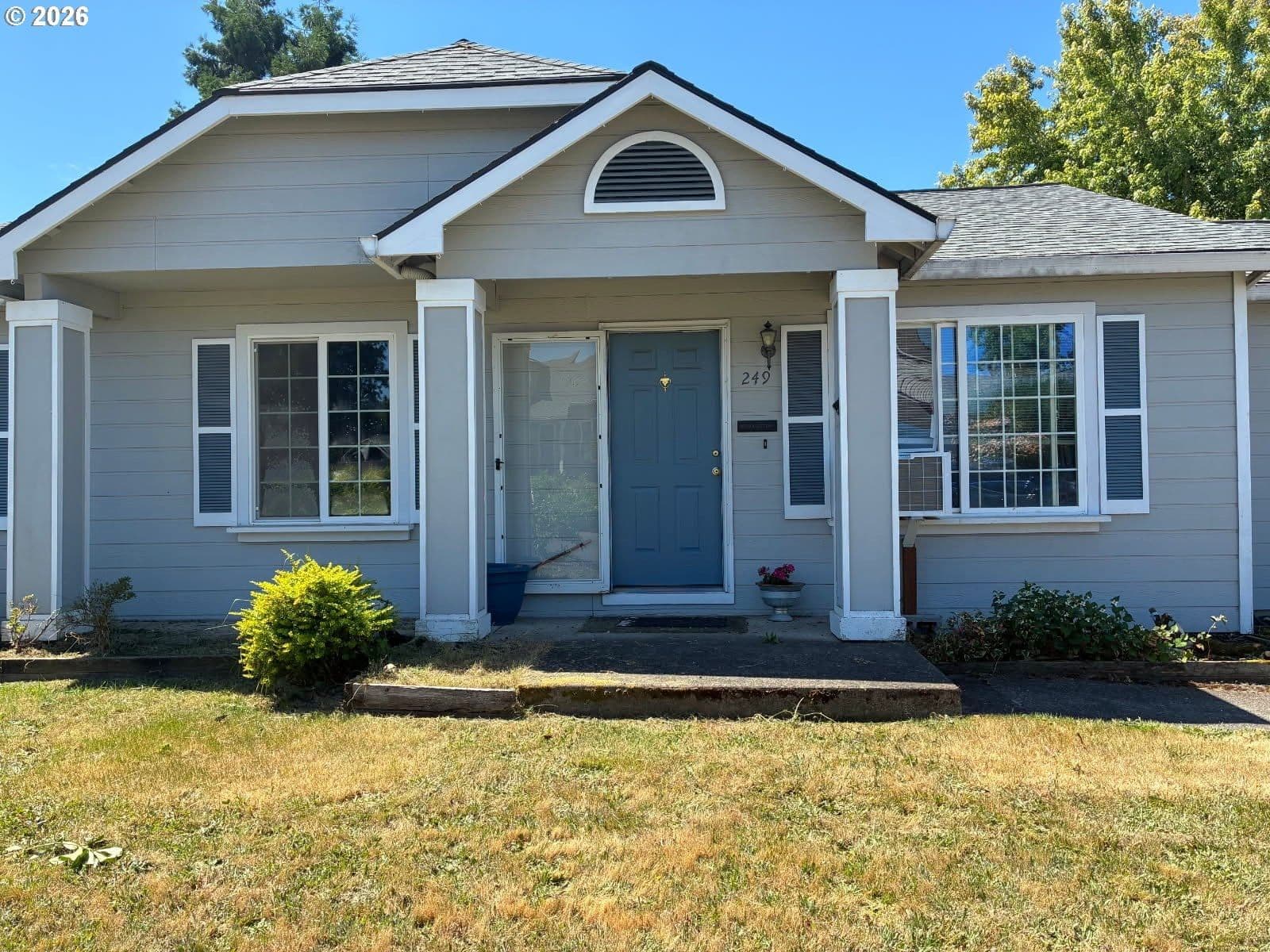 Listing photo 1 of 6