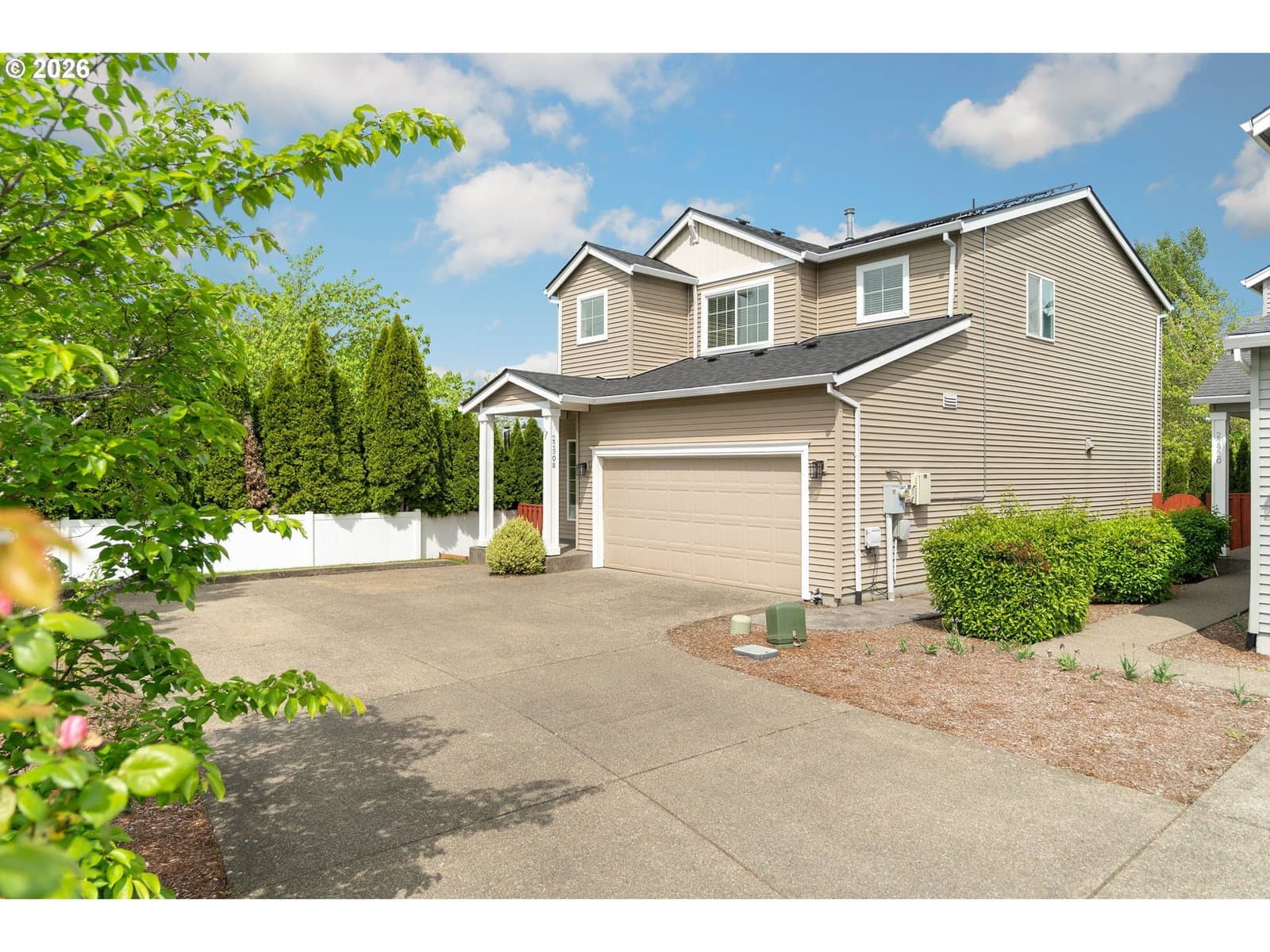 Listing photo 1 of 6