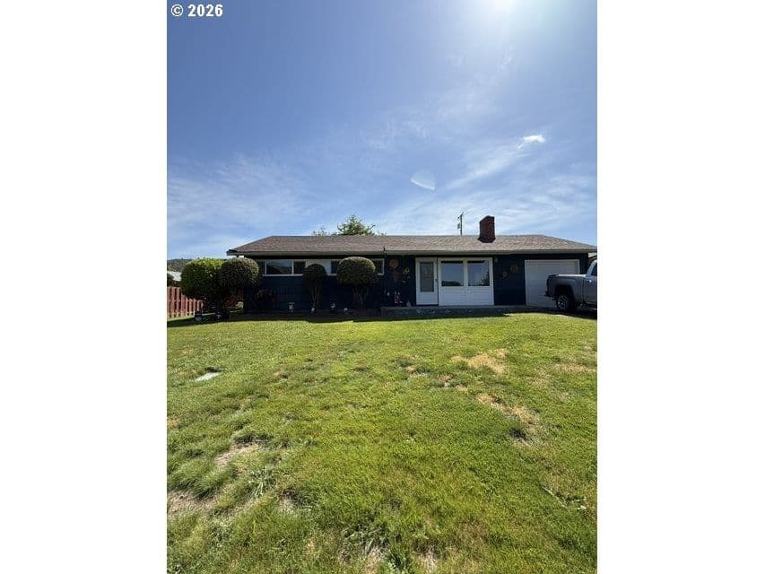 Listing photo 1 of 6
