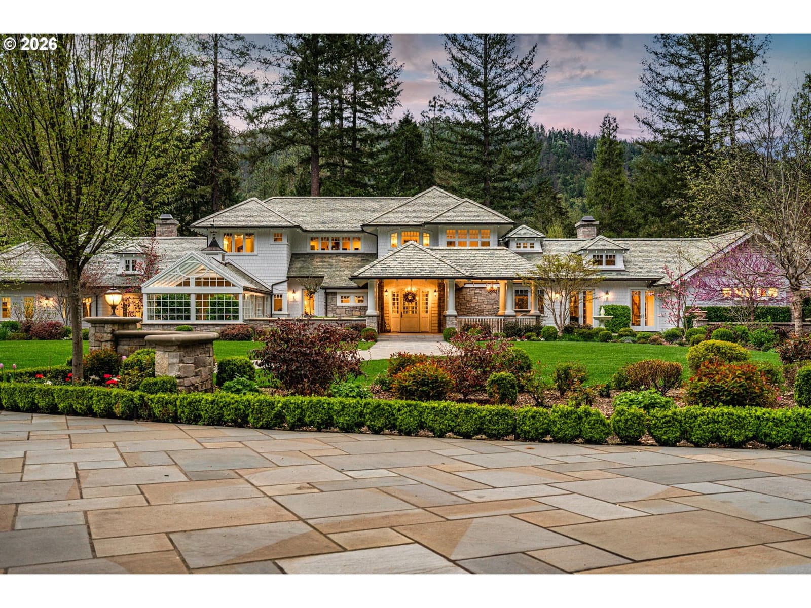 Listing photo 1 of 6