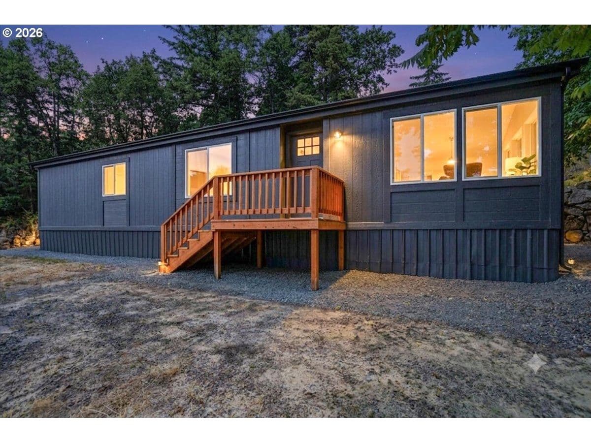 Primary listing photo, 590 NE SPRING ST, White Salmon, WA, 98672