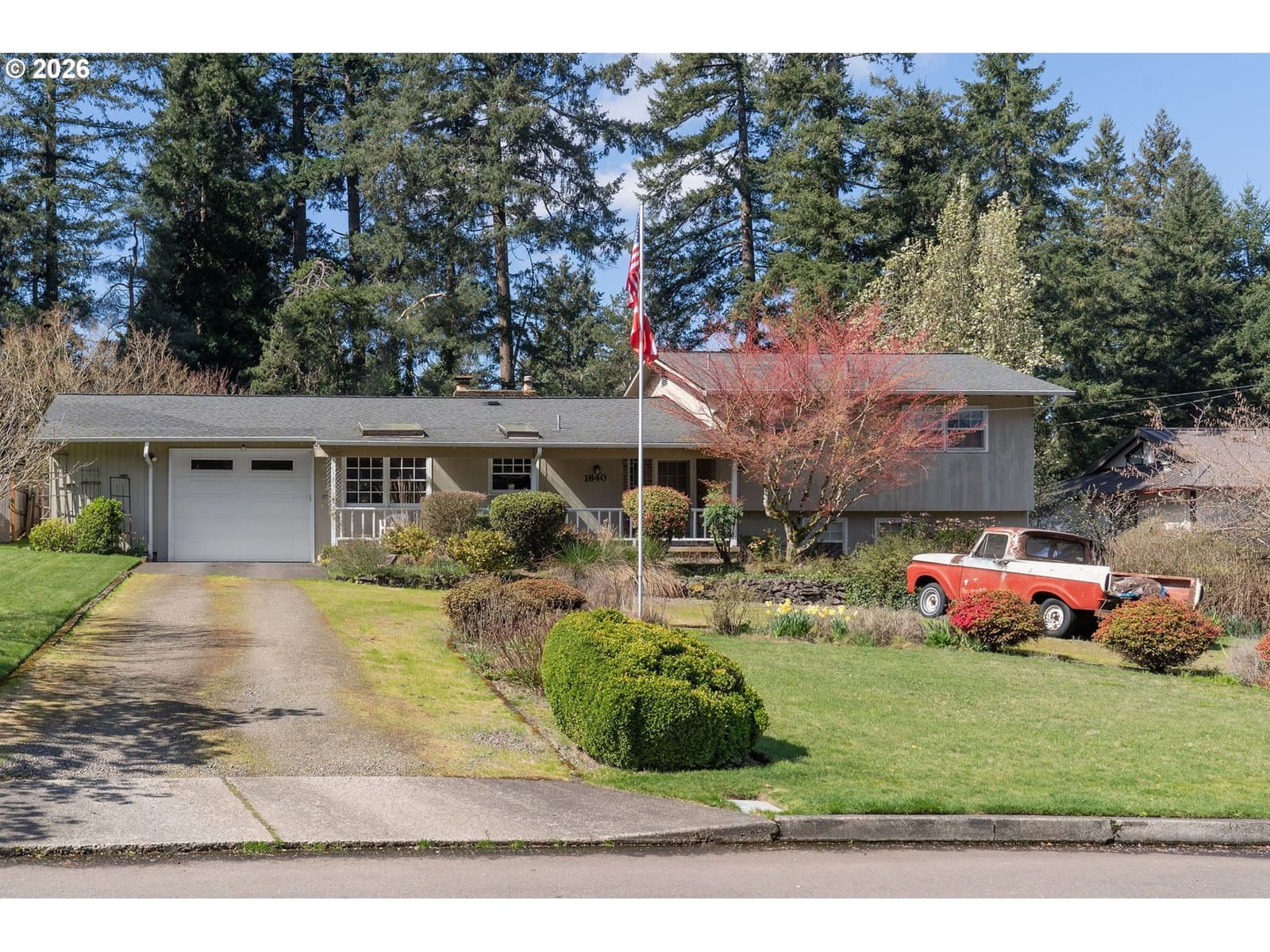Primary listing photo, 1840 CLOVERLEAF RD, Lake Oswego, OR, 97034