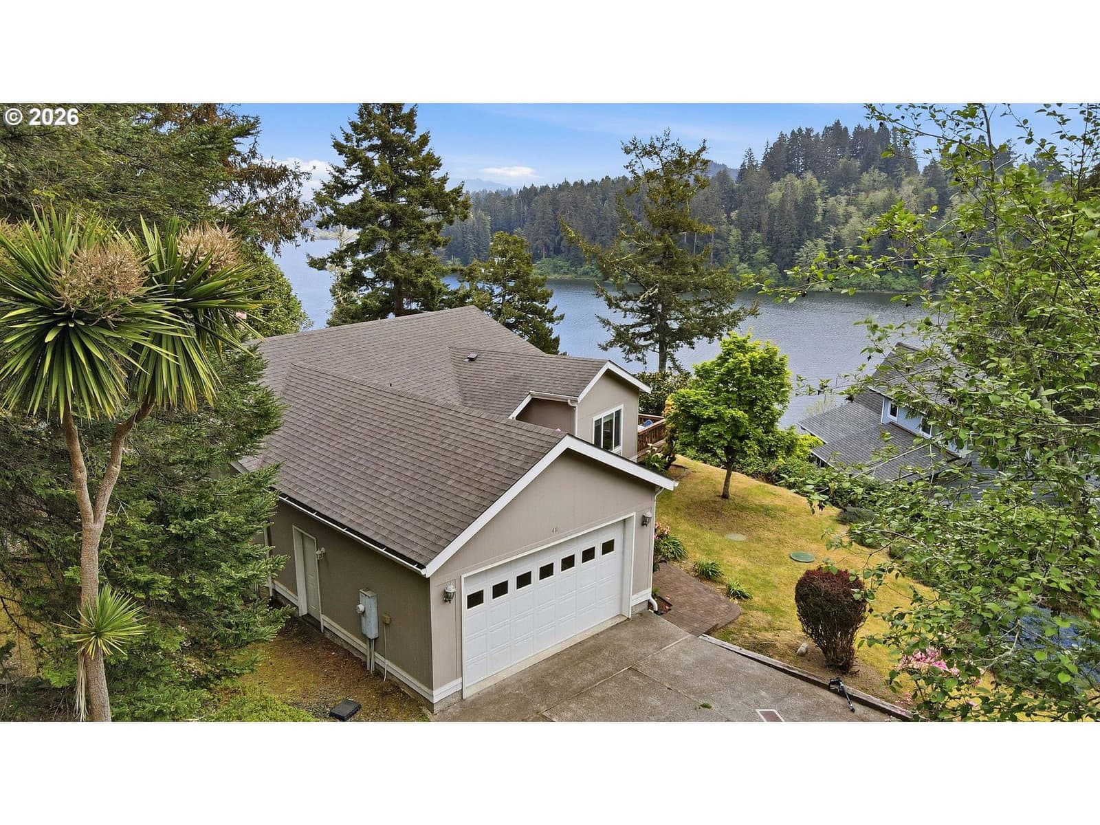 Listing photo 1 of 6