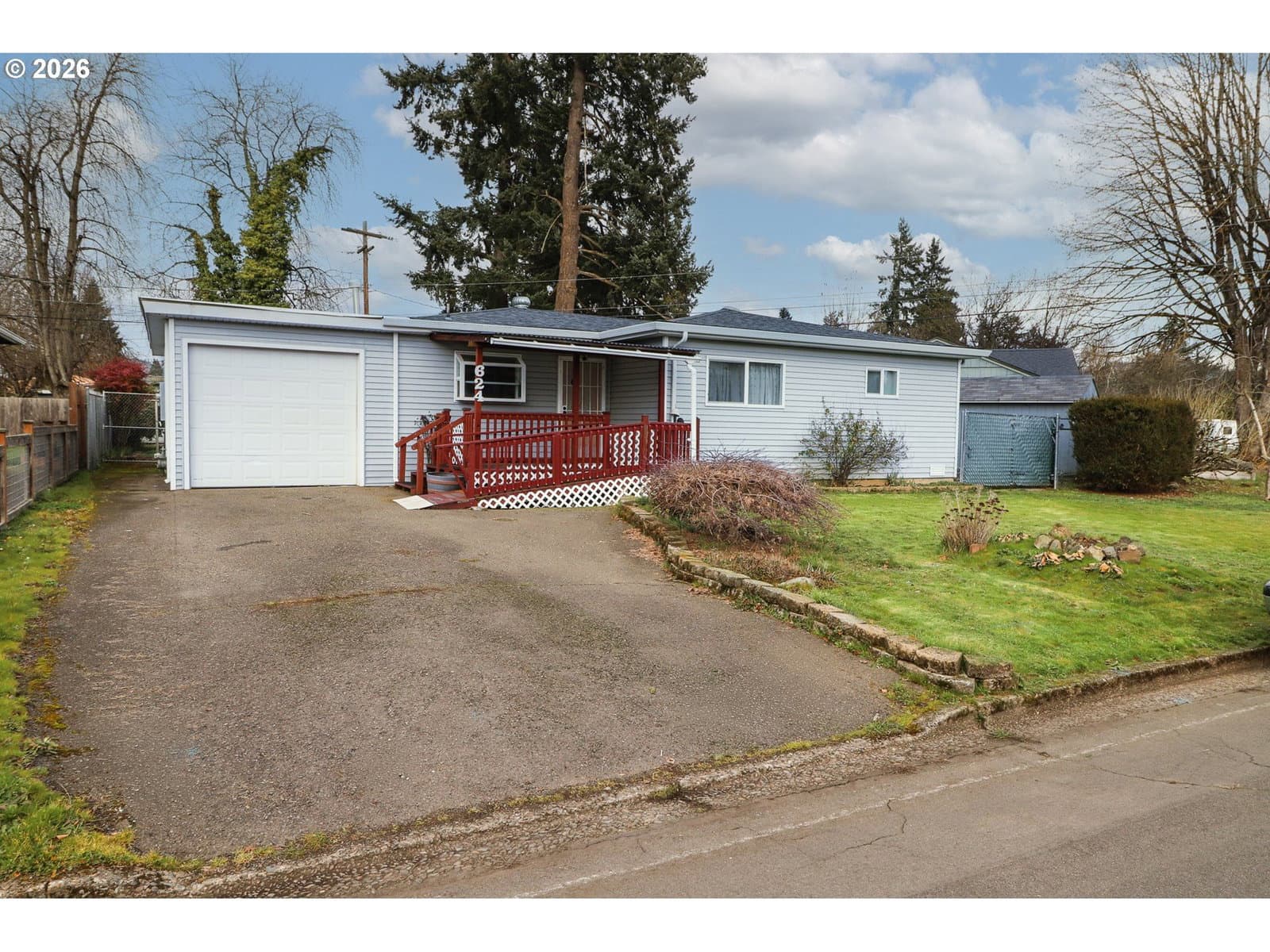 Primary listing photo, 624 TINAMOU LN, Springfield, OR, 97477