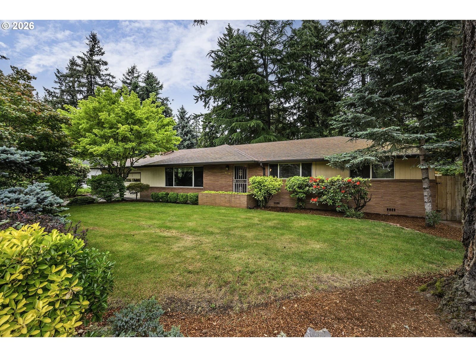 Primary listing photo, 916 NE 111TH AVE, Portland, OR, 97220
