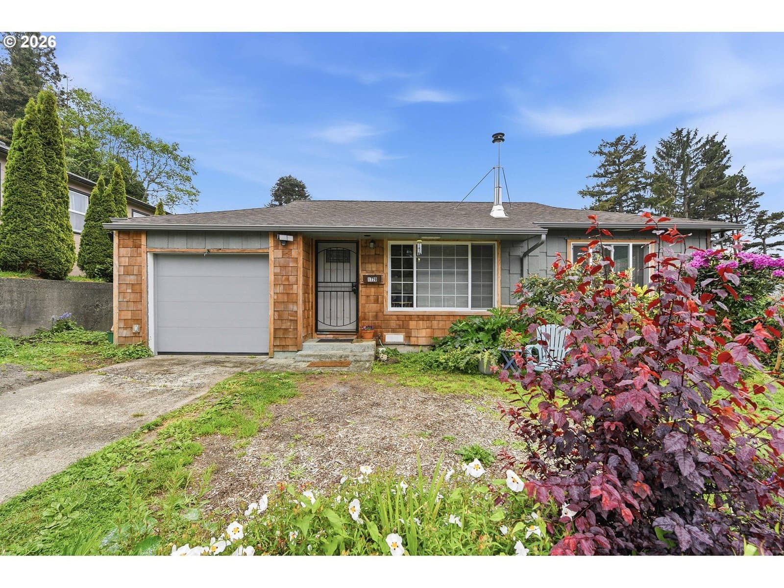 Listing photo 1 of 6