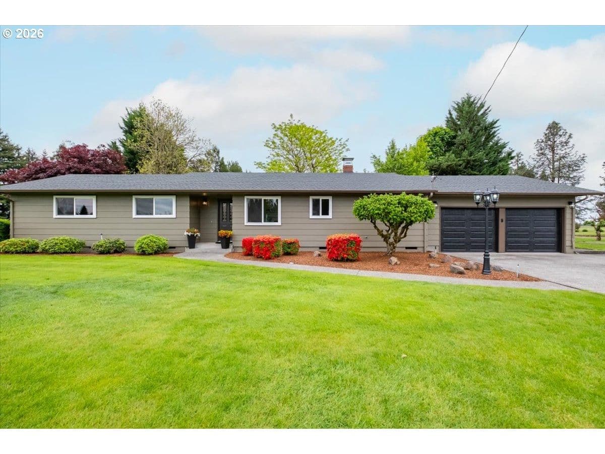 Listing photo 1 of 6