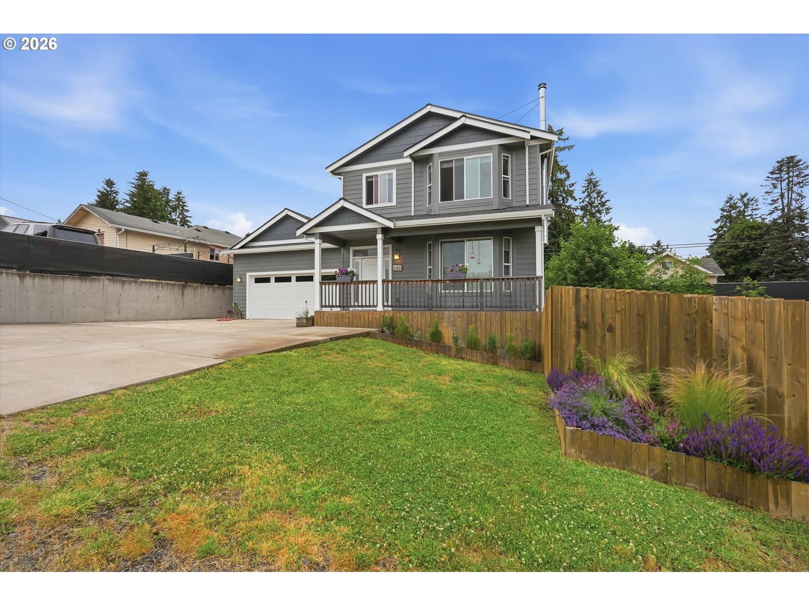 Listing photo 1 of 6