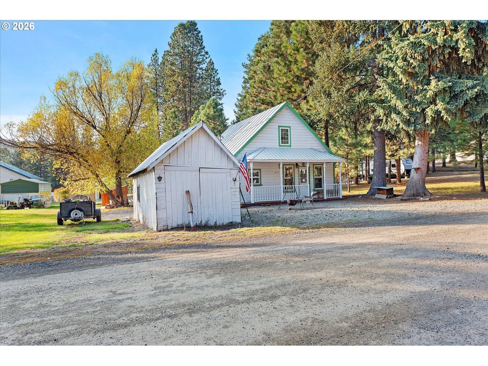 Listing photo 1 of 6