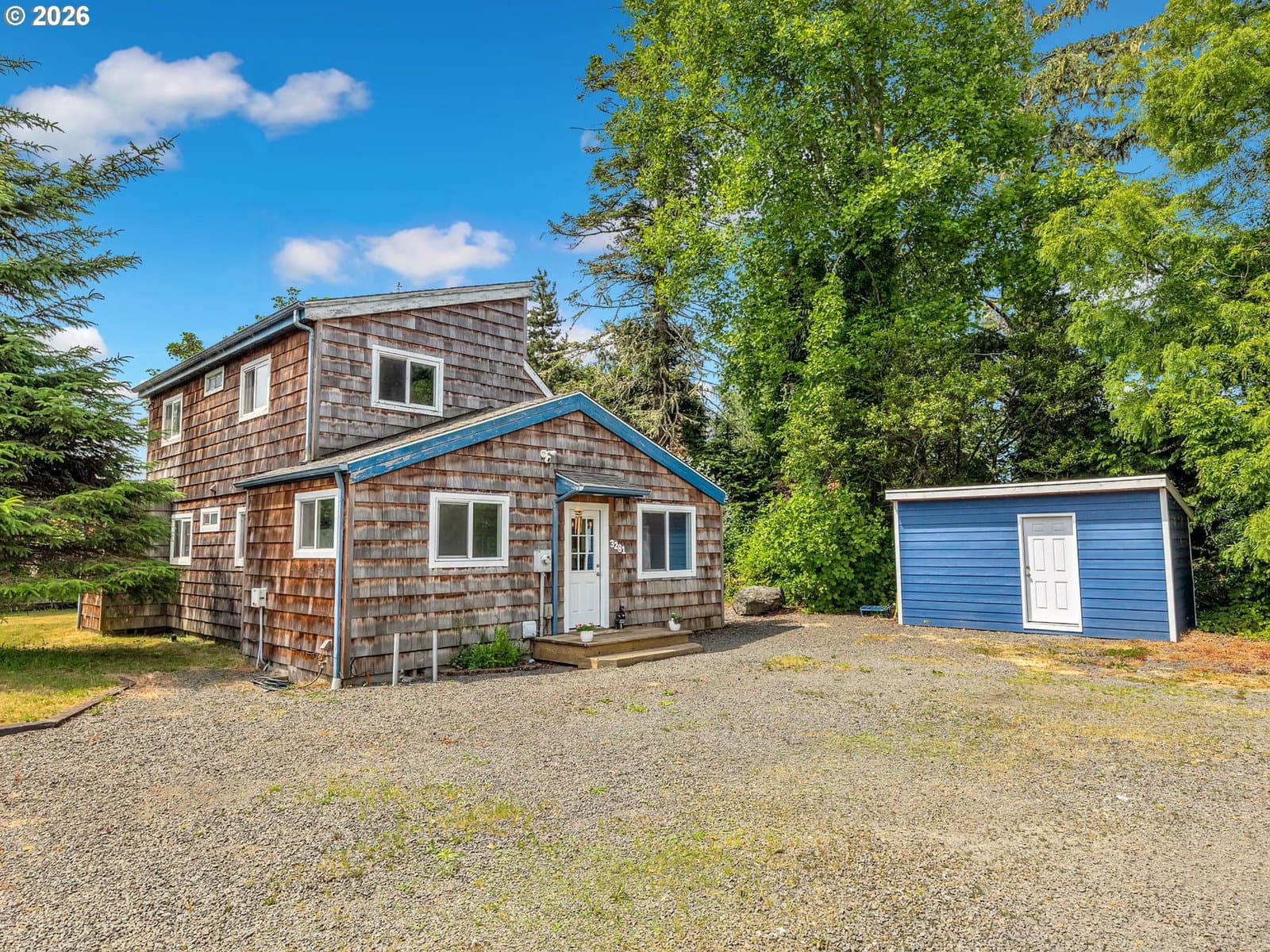 Listing photo 1 of 6
