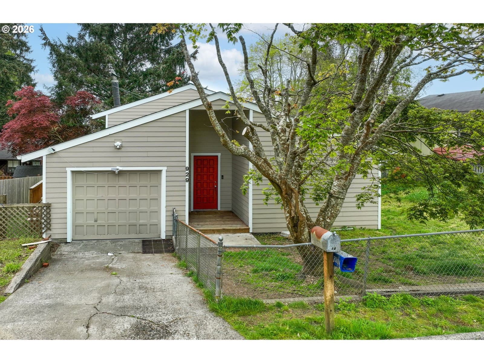 Listing photo 1 of 6