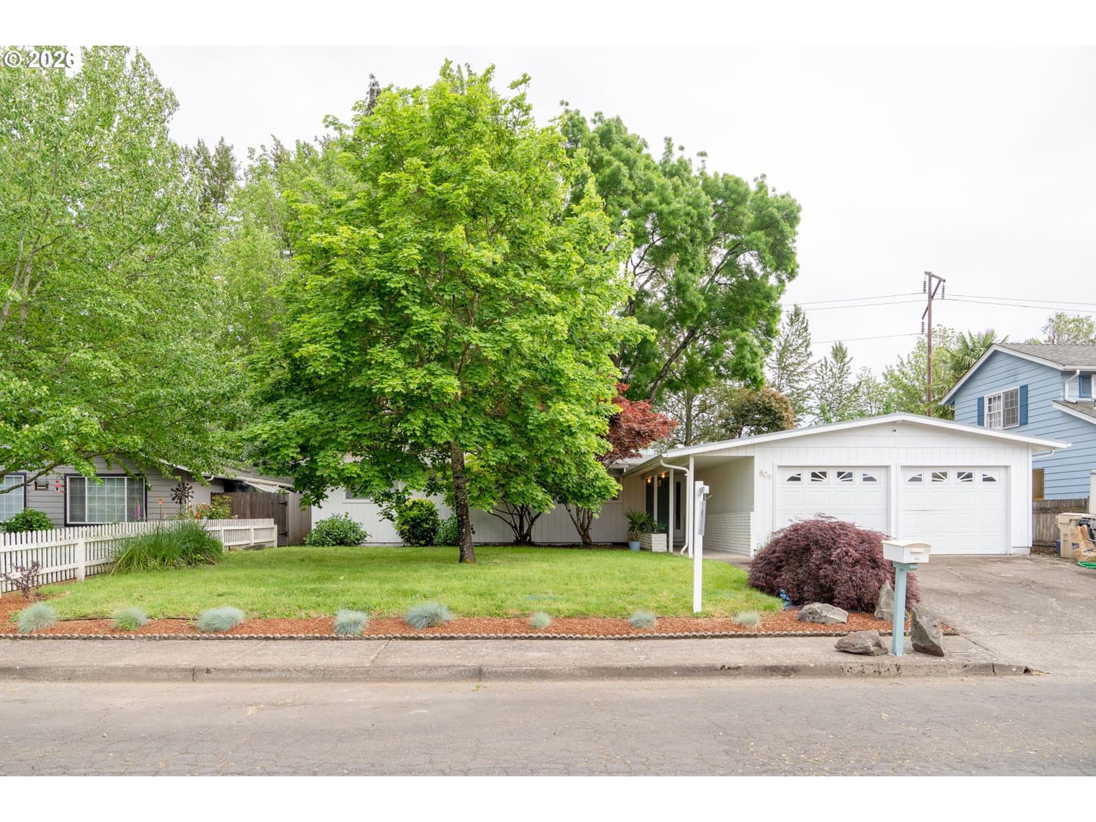Primary listing photo, 806 38TH SE AVE, Albany, OR, 97322