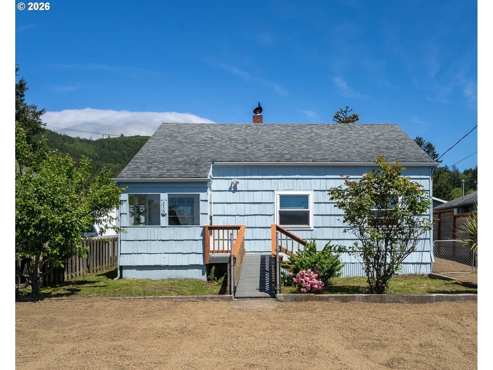 Listing photo 1 of 6