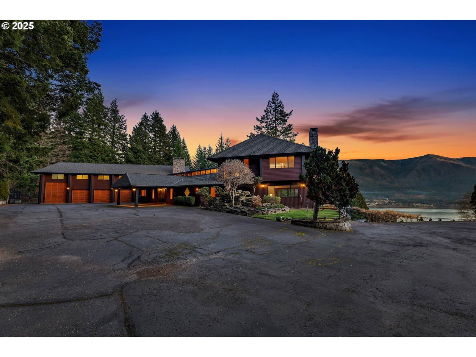 Primary listing photo, 850 NE MONTELL TER, Stevenson, WA, 98648