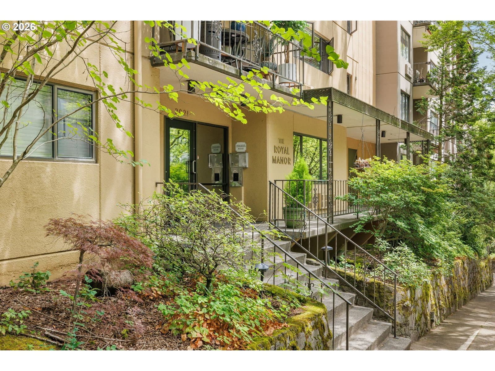 2021 SW MAIN ST #11