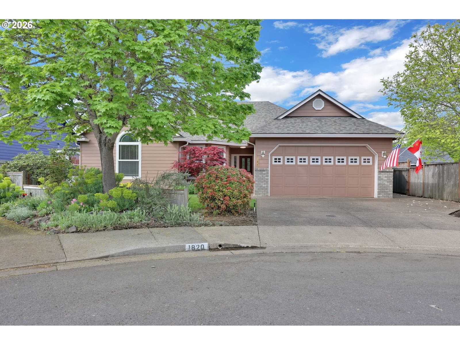 Primary listing photo, 1820 YEW CT, Junction City, OR, 97448