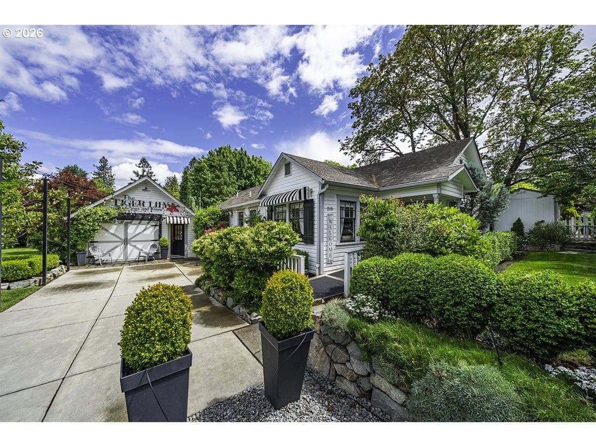 Listing photo 1 of 6
