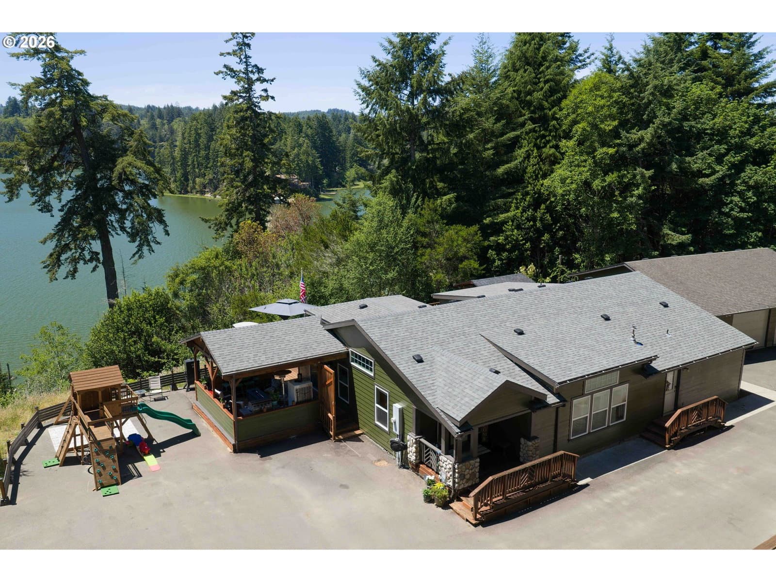 Listing photo 1 of 6