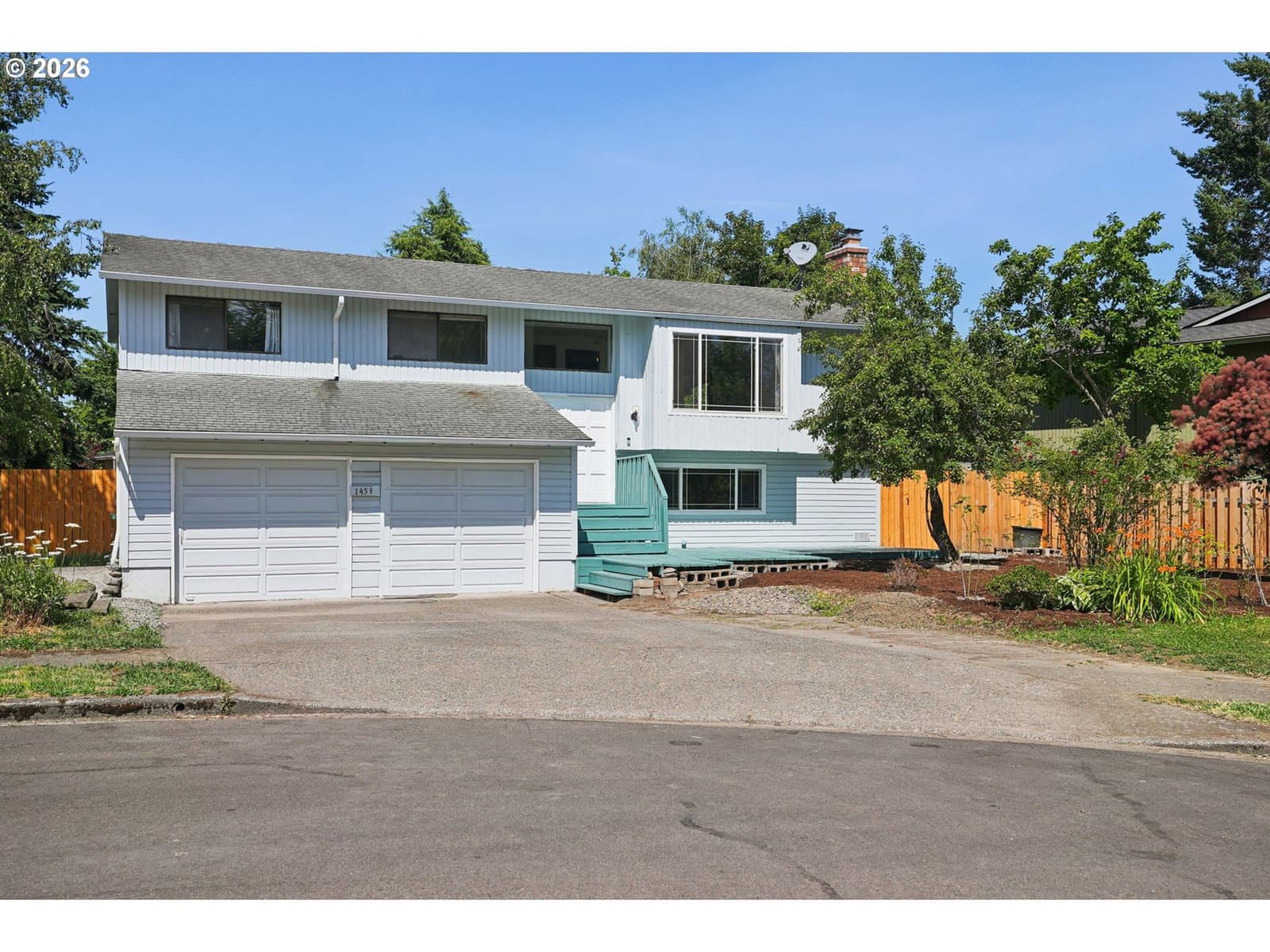 Listing photo 1 of 6