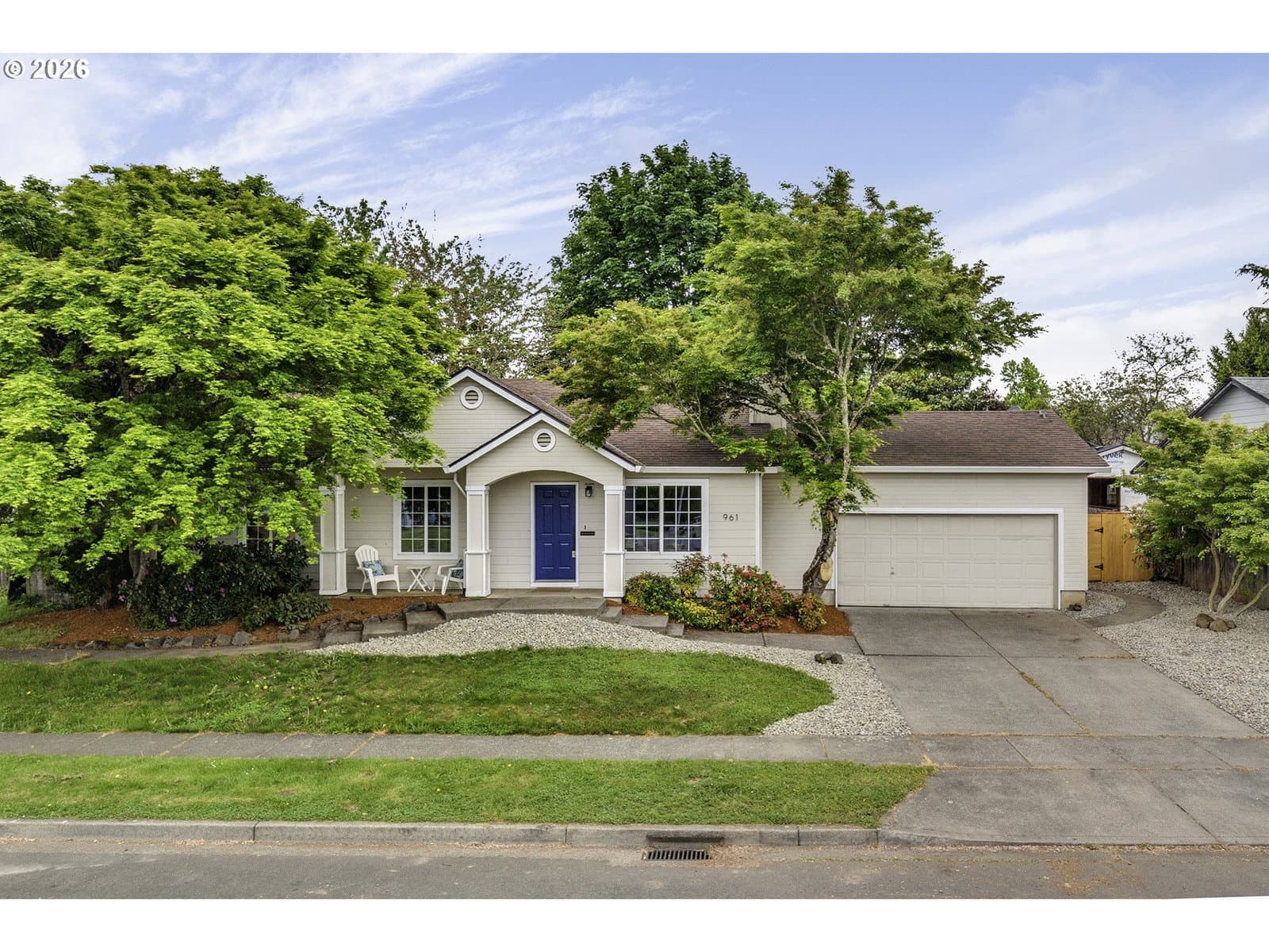 Listing photo 1 of 6