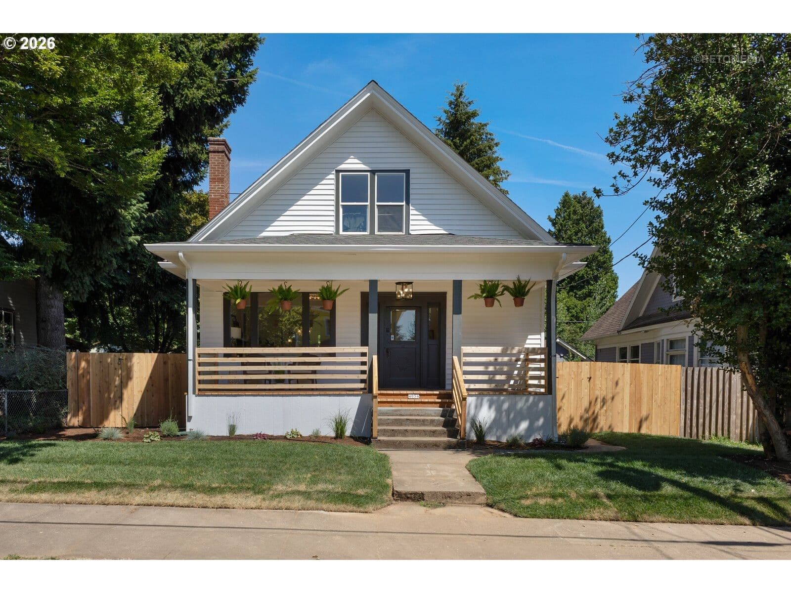 4054 N MISSOURI AVE