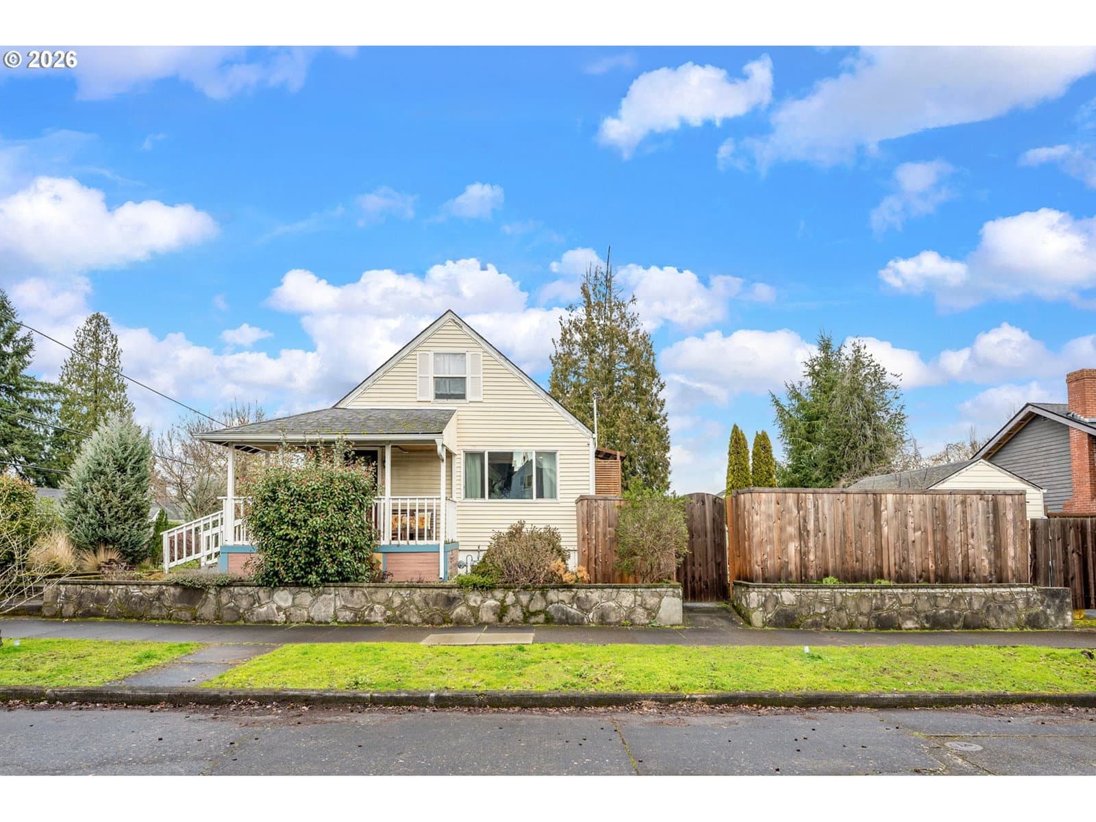 Primary listing photo, 1305 NE JARRETT ST, Portland, OR, 97211