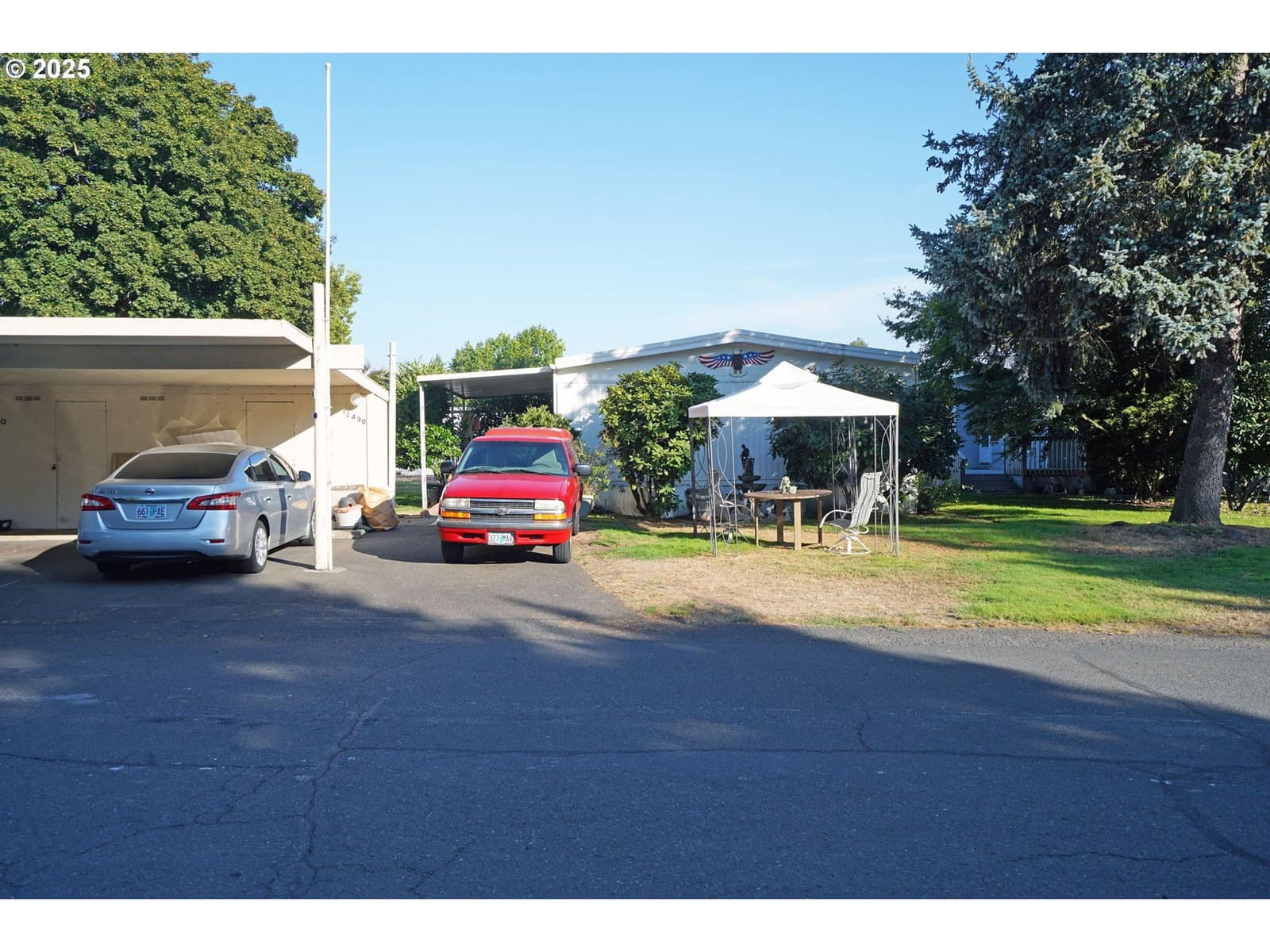 Primary listing photo, 12430 N SOUTH SHORE AVE, Portland, OR, 97217